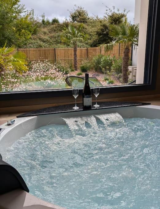 Les Suites Du Payre - Suite Passion Talmont-Saint-Hilaire Luaran gambar